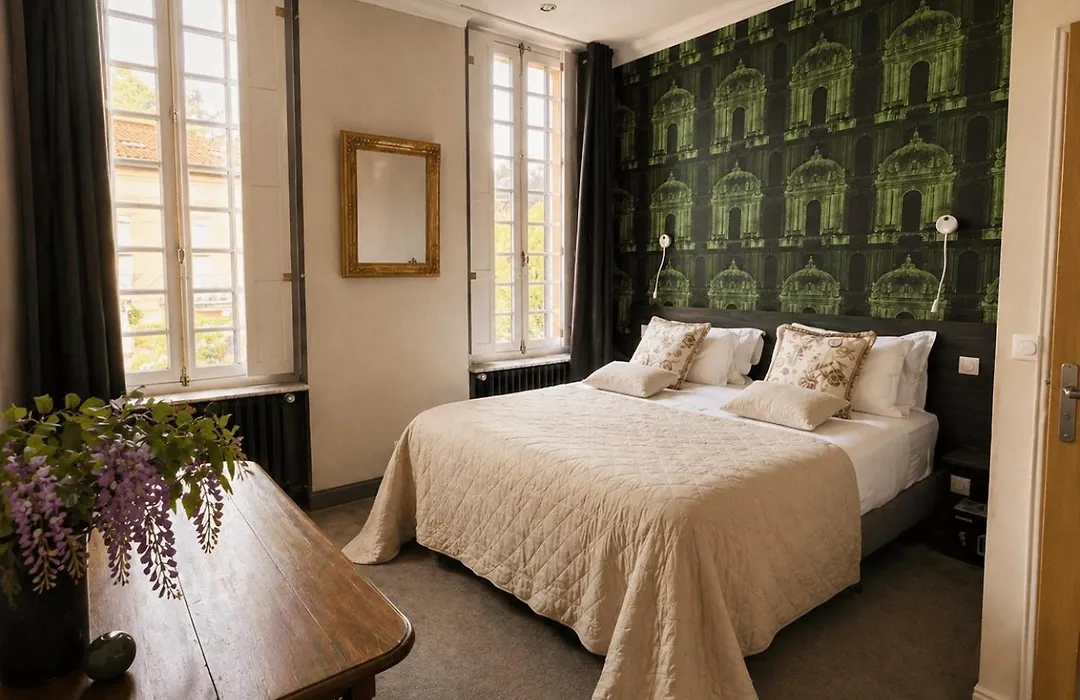 Hôtel Une Chambre en Ville-1